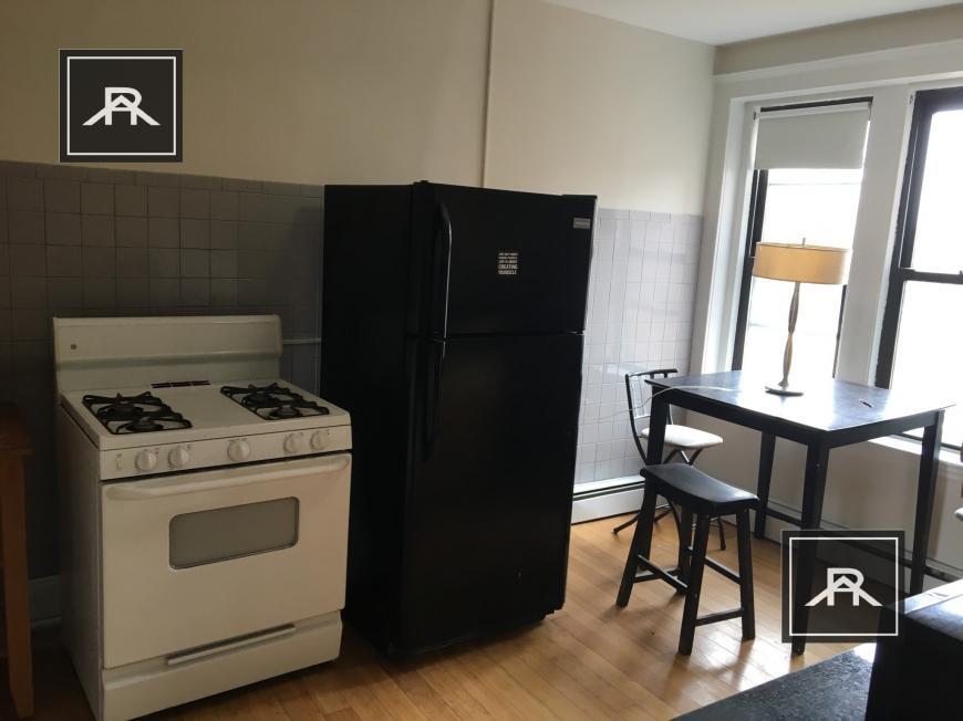 Foto principal - 4 bedroom in Brighton MA 02135