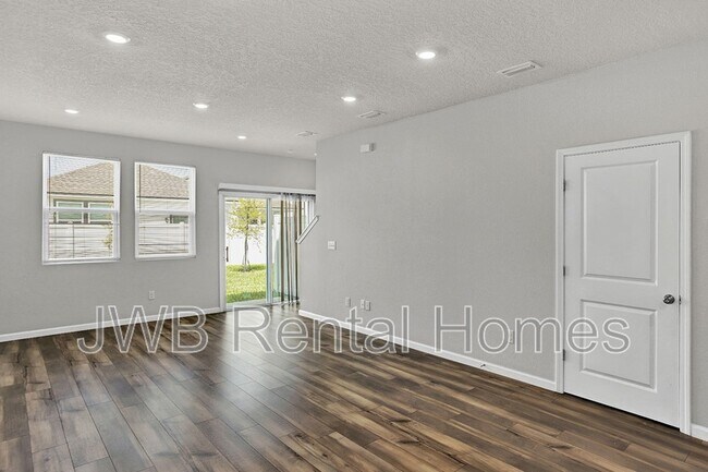 Foto del edificio - 14567 Macadamia Ln