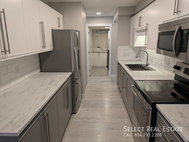 Building Photo - 7694 Evans Rd