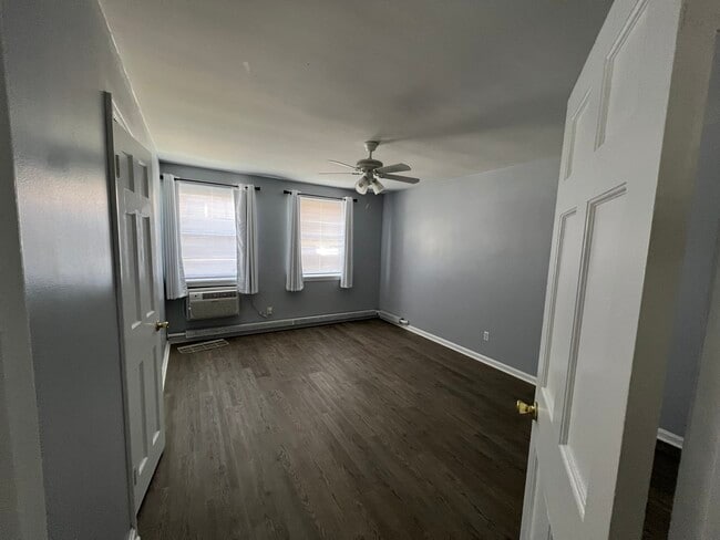 Building Photo - 13765 Cedar Rd