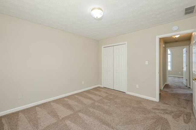 Building Photo - 291 Lakeview Pl