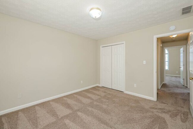 Foto del edificio - 291 Lakeview Pl