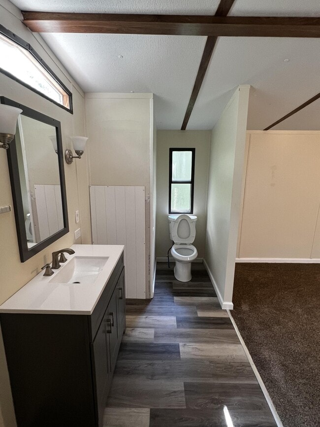 Building Photo - 1035 Aaron Ln