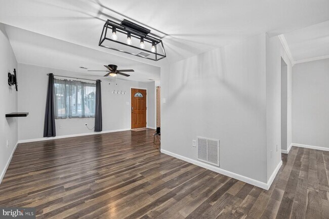 Foto del edificio - 8808 Eureka Ln