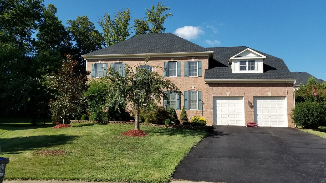 4072 Sapling Way Unit 1, Triangle, VA 22172 Apartments in Triangle