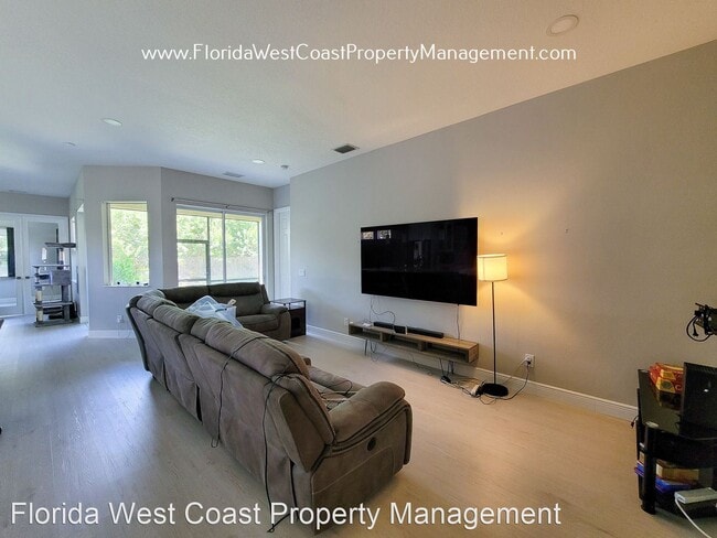 Building Photo - 3 br, 2 bath House - 11531 57th Street Cir E