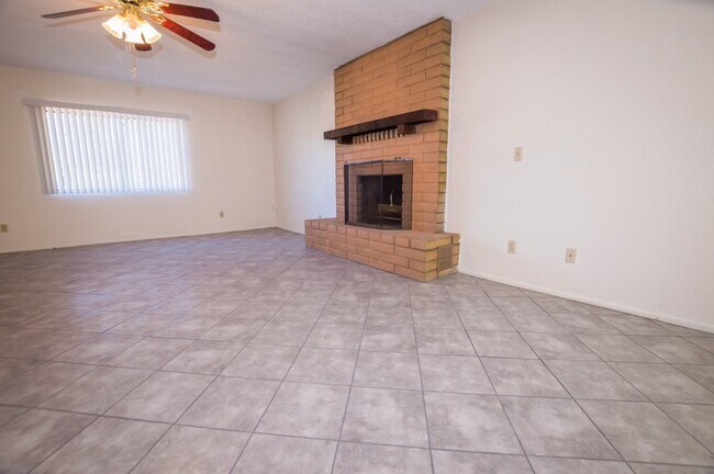 Foto del edificio - Welcome to this delightful 3-bedroom, 2-ba...