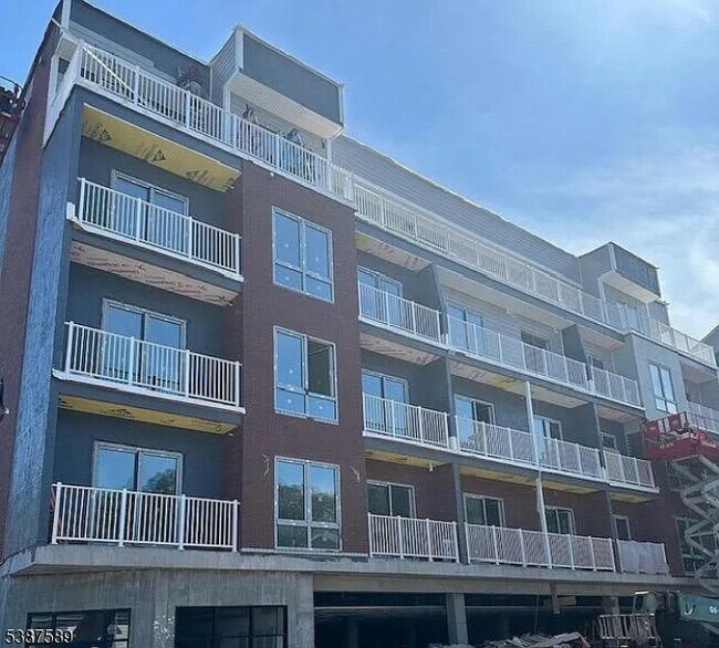 Foto del edificio - 318 Dixon Ave