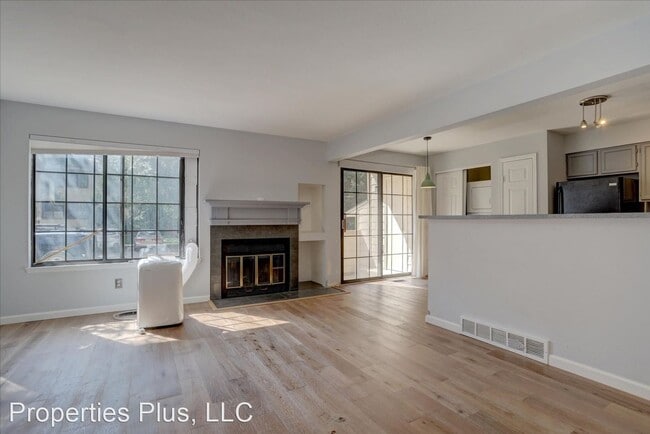 Building Photo - 2 br, 2 bath House - 4837 White Rock Cir, ...