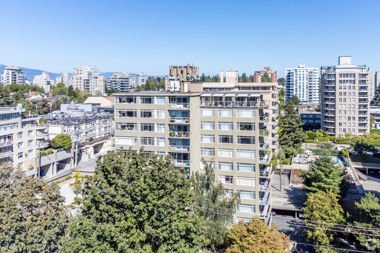 Photo du bâtiment - Savoy Towers