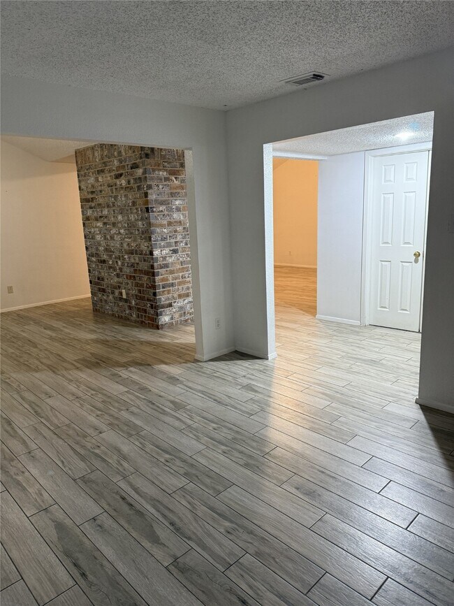 Foto del edificio - 3323 Big Horn Ct