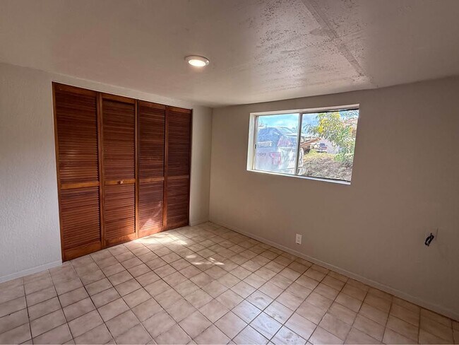 Foto del edificio - 4560 Menehune Rd