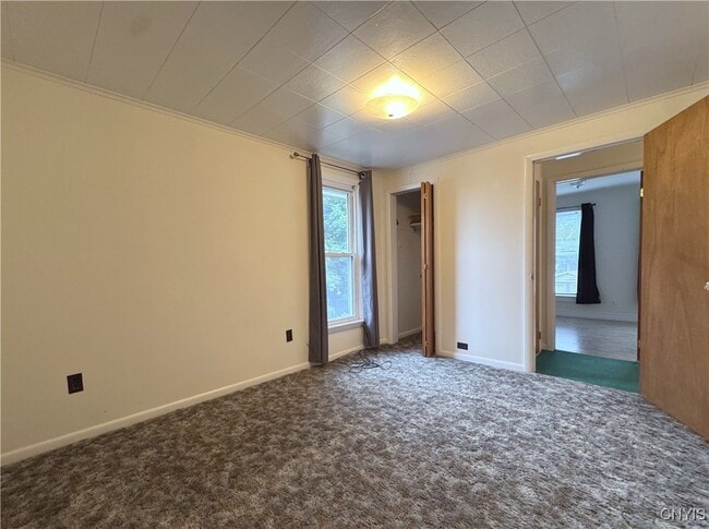 Building Photo - 843 Davidson St