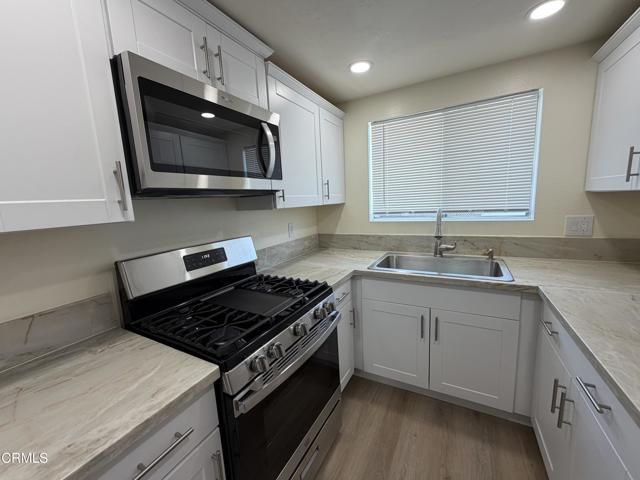 Foto del edificio - 1127 Acadia Pl