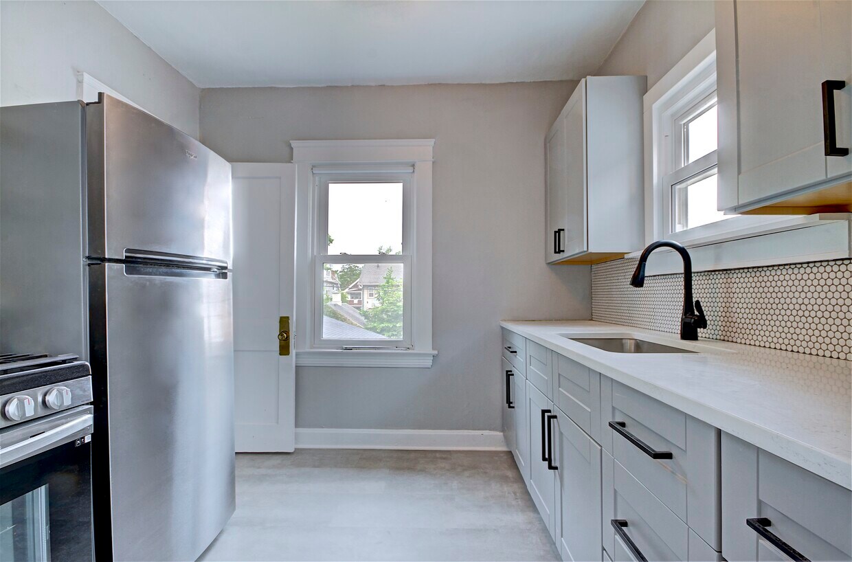 Foto principal - 1280 Warren Rd