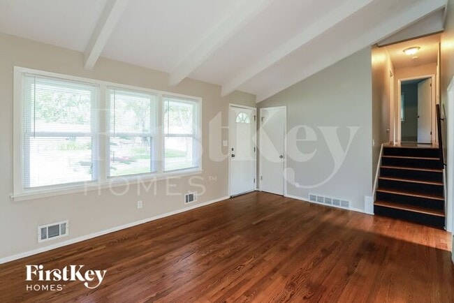 Foto del edificio - 6501 N Indiana Ave