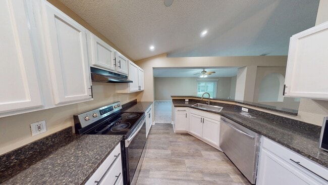 Building Photo - 7332 Gum Tree Rd