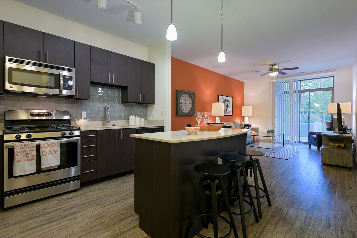 7001 Arlington At Bethesda Apartments Bethesda Md Apartments Com
