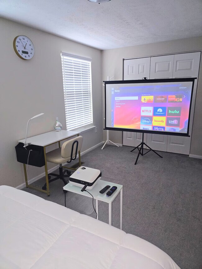 Foto del edificio - 7710 Pomeroy Ct