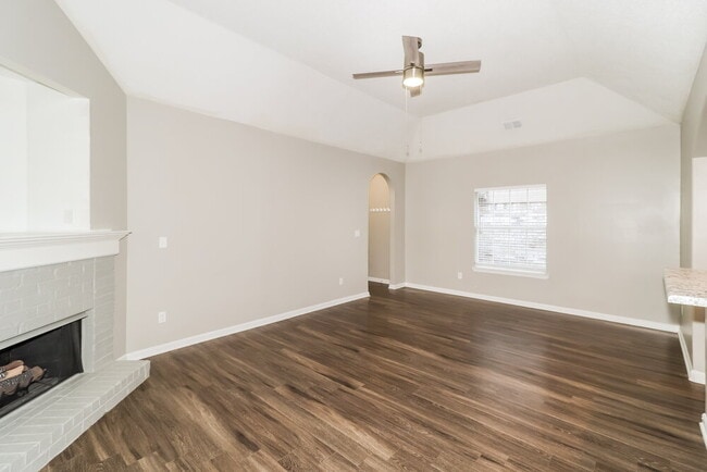 Building Photo - 1373 Marhill Cove
