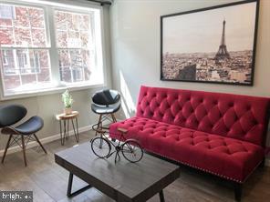 Foto principal - 743 Clymer St