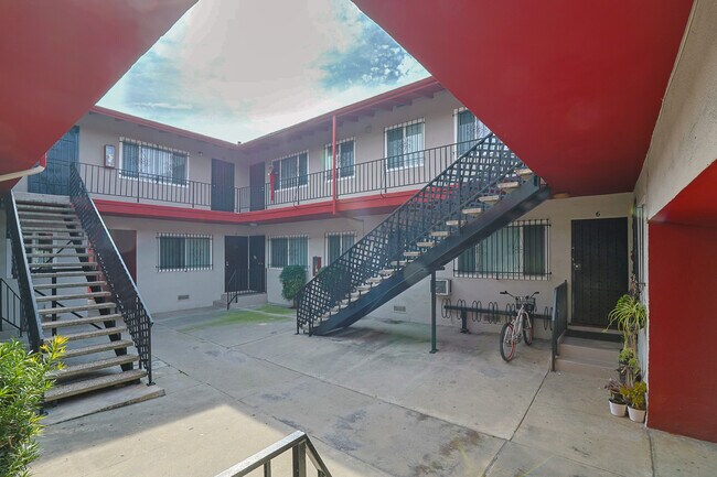 Foto del edificio - Paul Ling Apartments - Exposition