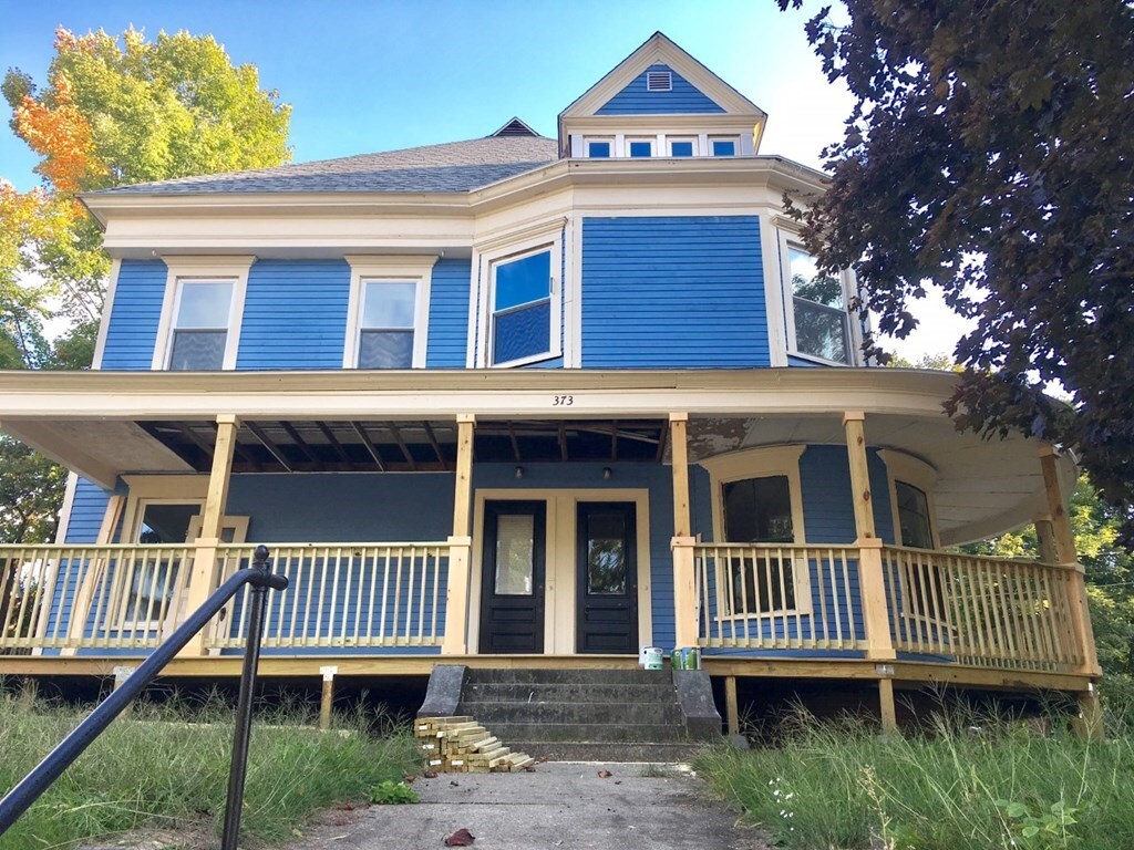 Foto principal - 373 School St