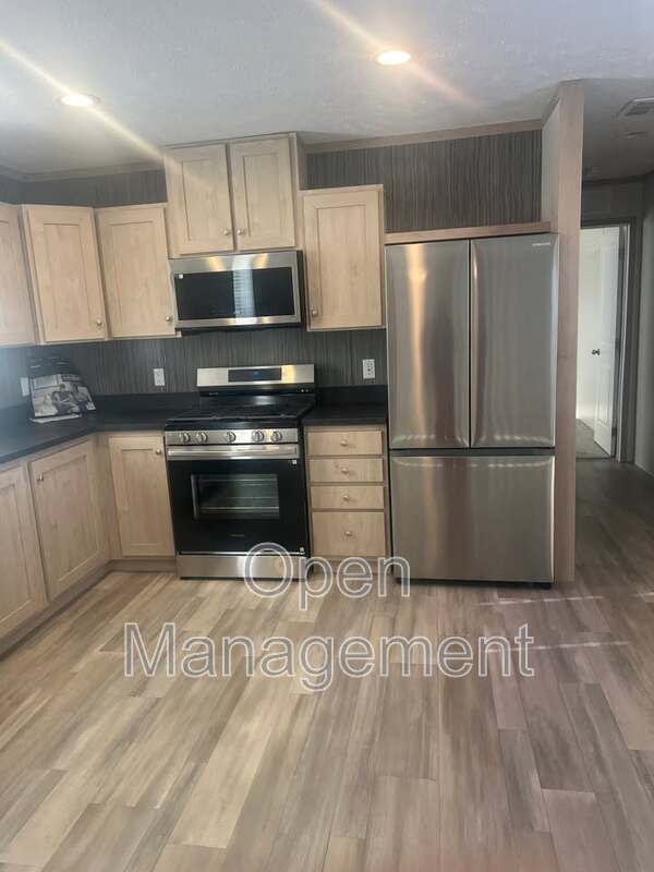 Foto del edificio - 825 1st Ave E