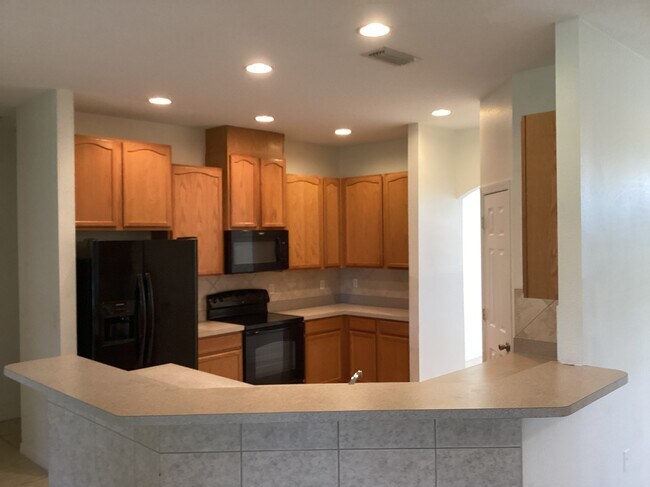 Foto del edificio - 1424 Mistflower Ln