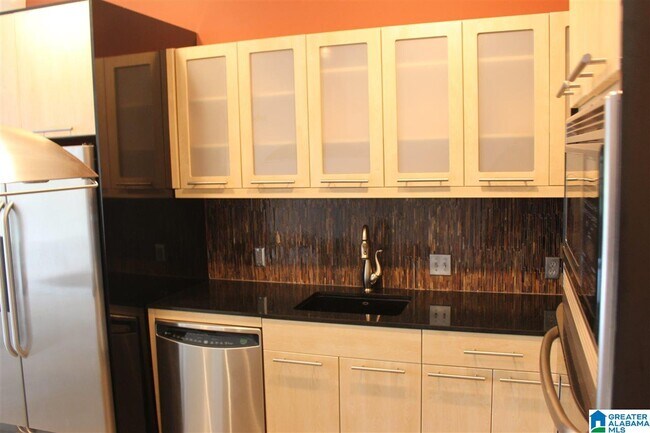 Foto del edificio - 2201 5th Ave S