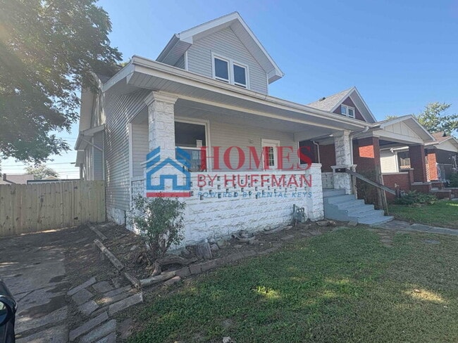Building Photo - Five Bedroom House | 2 Full Bath | Move In...