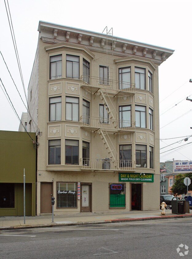 Building Photo - Foundation House