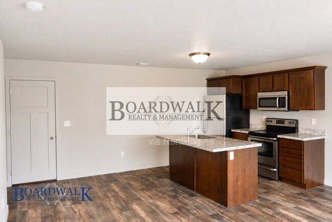 Building Photo - 14388 S Ferndale Way