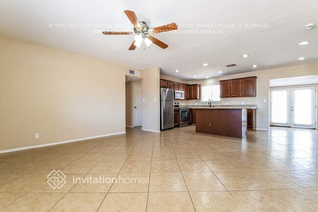 Foto del edificio - 647 E Franklin Ave
