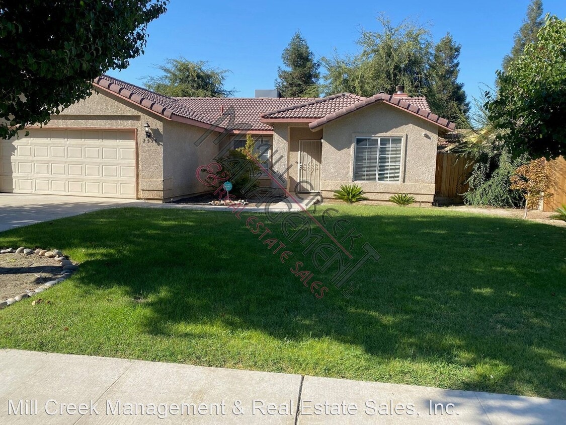 3 br, 2 bath House 2538 W. Delta House Rental in Visalia, CA