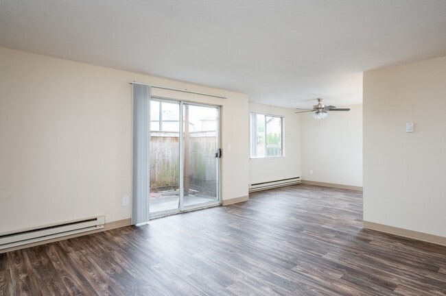 Foto del edificio - Amber Court Apartments