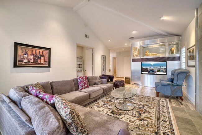 Foto del edificio - 17 Lakeshore Dr