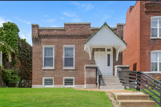 Building Photo - 3639 S Compton Ave