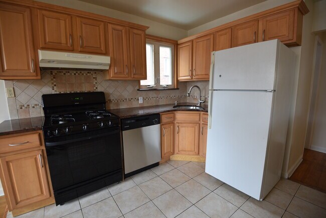 Cocina - 23-17 28th St