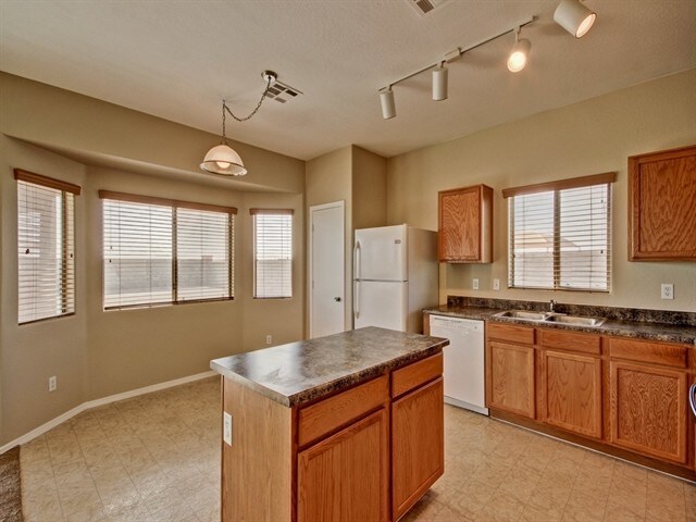 Building Photo - 35582 W Costa Blanca Dr