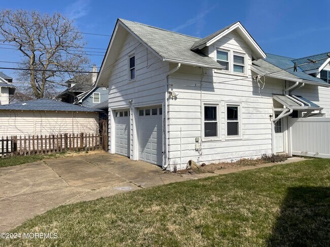 Building Photo - 205 Euclid Ave