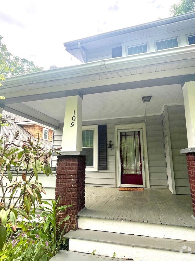 Building Photo - 109 Forest Hill Dr