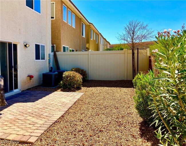 Foto del edificio - 5972 Alington Bend Dr