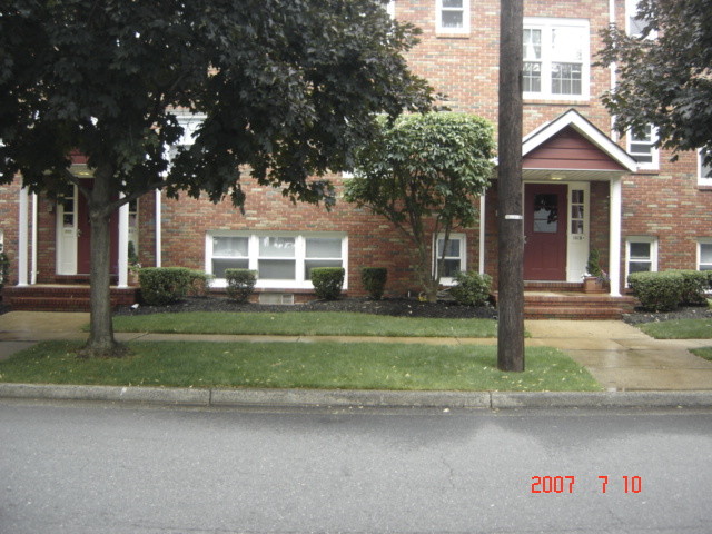 Primary Photo - 1415 Harding Ave