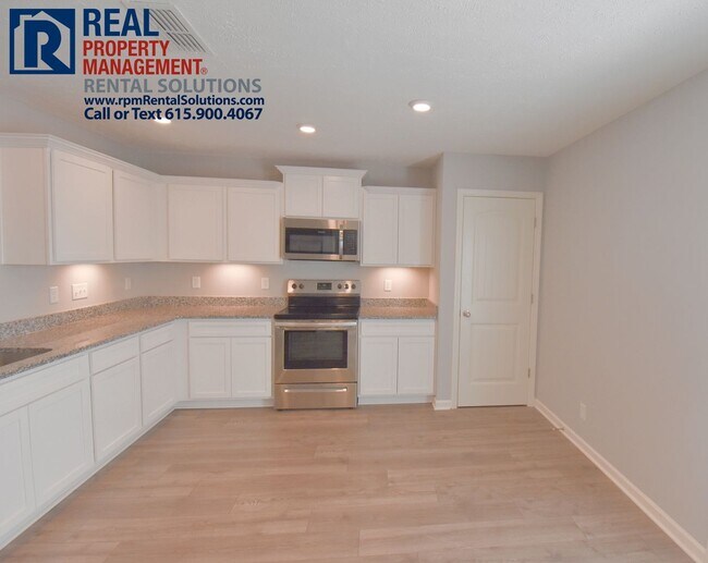 Building Photo - Large 2 bd 2.5 bath townhome in Murfreesbo...