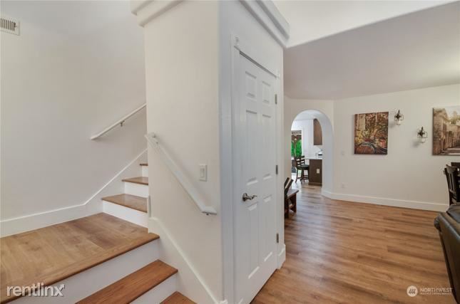 Building Photo - 4 br, 2 bath House - 7607 i 195Th Street C...