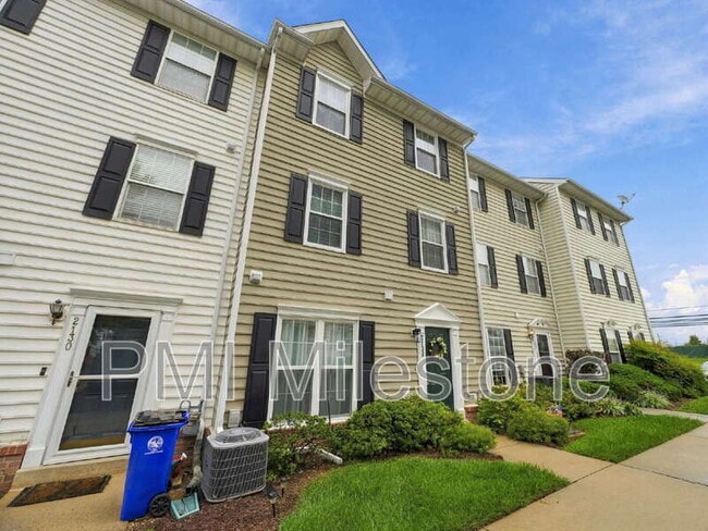 Foto del edificio - 2132 Bristol Dr