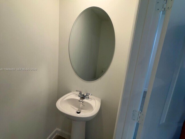 Foto del edificio - 254 SE 10th St