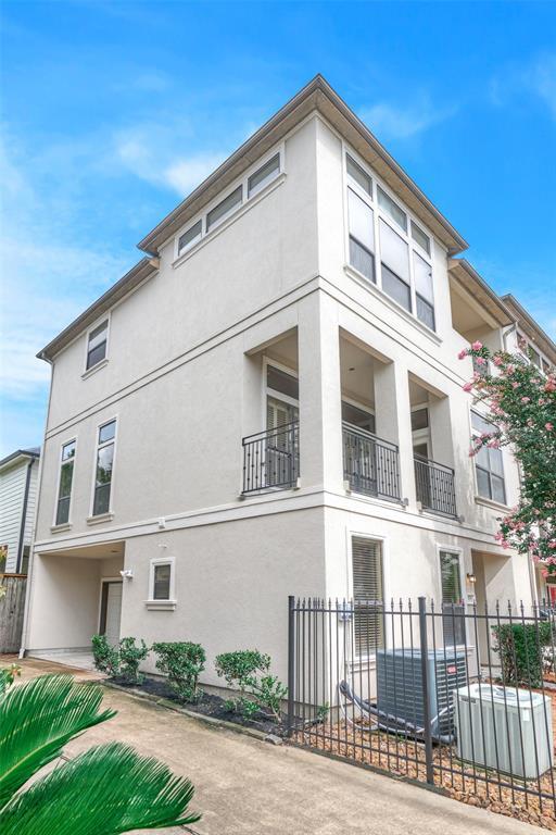 Building Photo - 604 Reinerman St