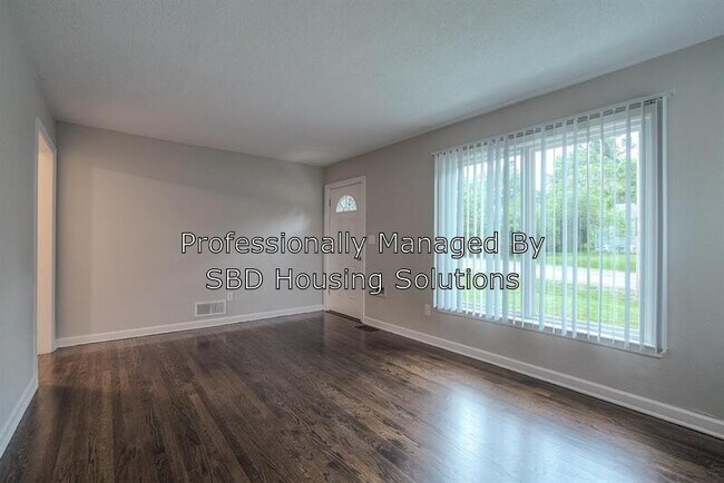 Building Photo - 431 W 87th St